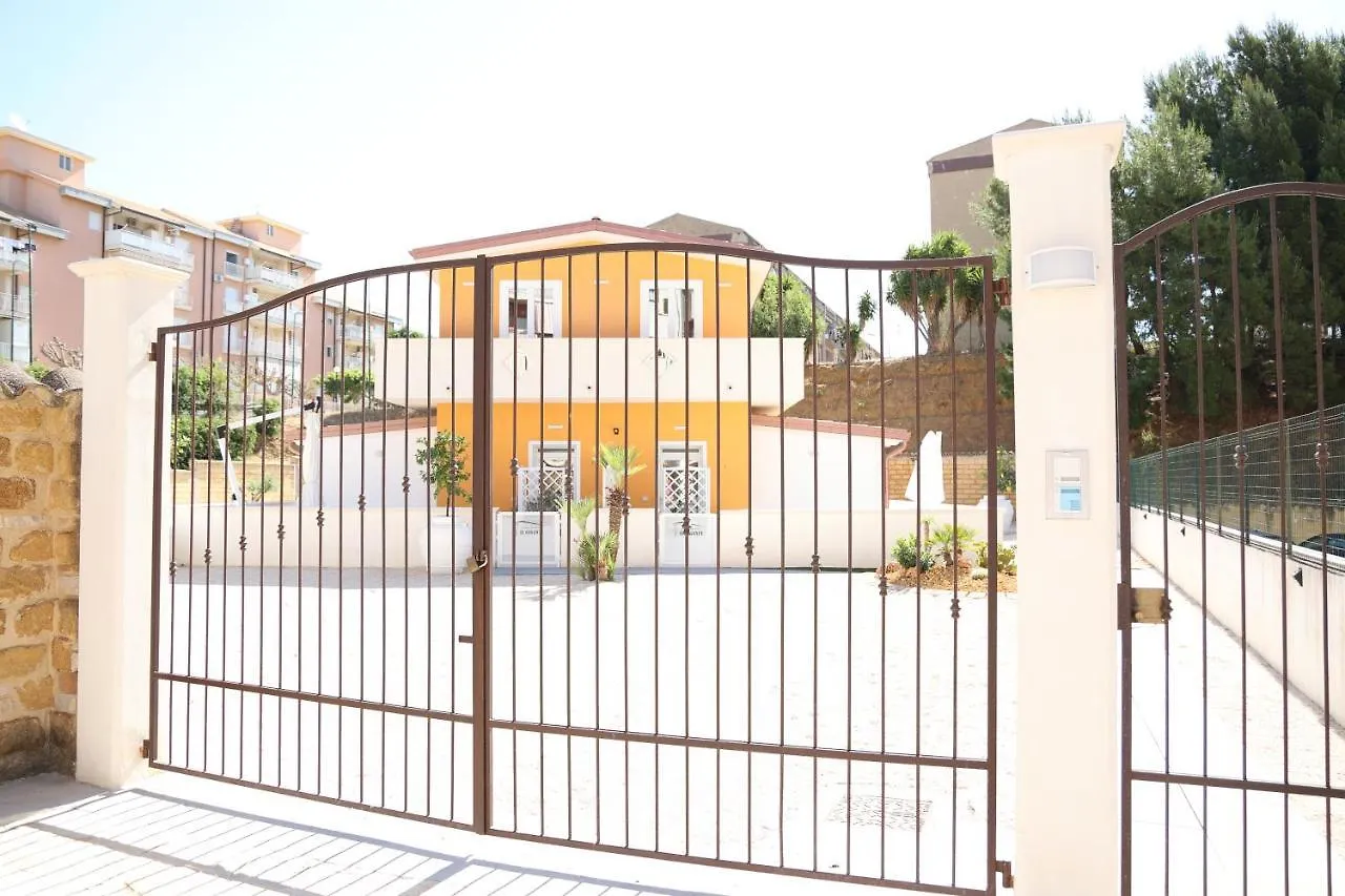 Apartahotel Casa Vacanze Il Gigante Comfort A Due Passi Dalla Valle Dei Templi Agrigento Italia